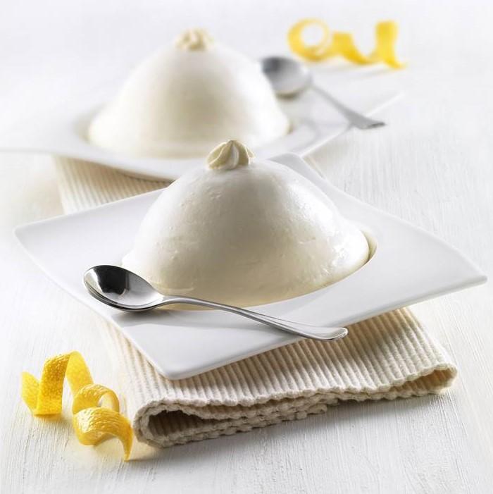 Delizia al Limone Bindi è un delizioso dessert a forma di cupola, composta da pandispagna farcito e ricoperto con crema al limone.